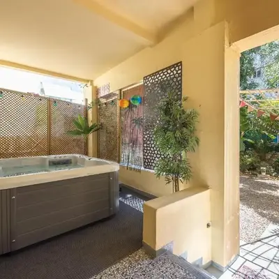 Athens Country House - Heated Jacuzzi - free bikes