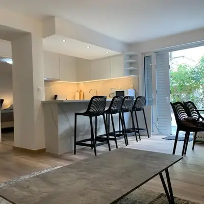 LIVAS Athens Voula garden bungalow