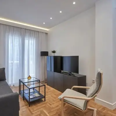 Elite Living 2bd Apt next to Hilton-Ilisia Park