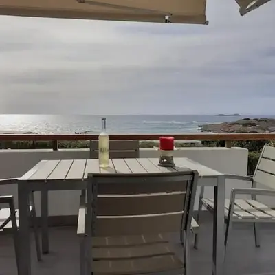 Breezy summer maisonette with exciting view!