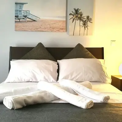 Pame Rentals - Entire Apartment with Free Parking