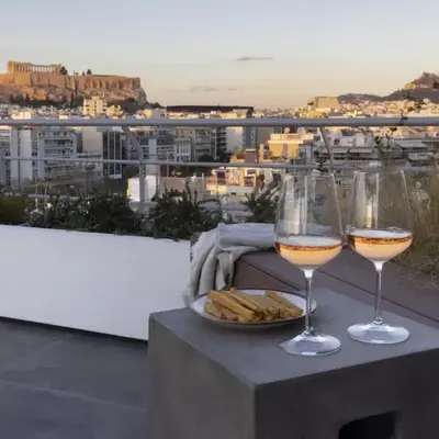 NEW STUNNING PENTHOUSE W/SPECTACULAR VISTAS!
