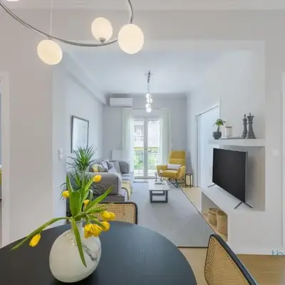 Sun-Splashed 2-BDR Corner Apartment with Hillside views!