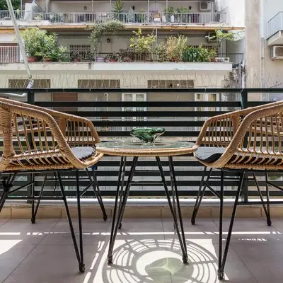 Bright and Spacious 2-bedroom Apartment in Athens
