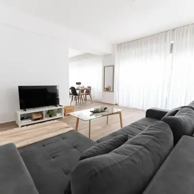 Stylish spacious apartment in Palaio Faliro (C1)