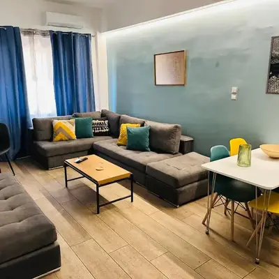 Royal Blue Grand Suite No 1