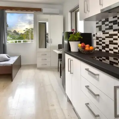 Cozy Bright Studio