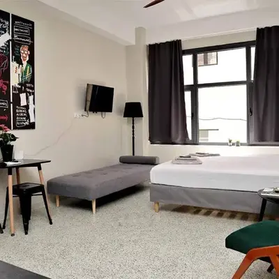 Central urban studio B