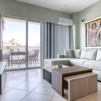 Sunny & cosy apt with balcony in Peristeri!