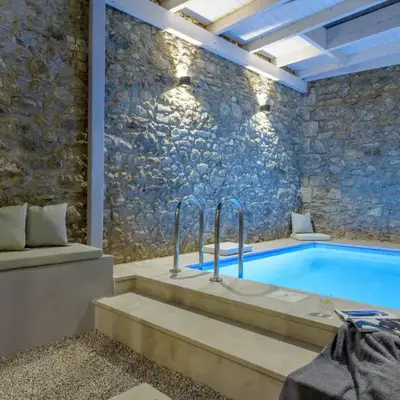 Incomparable Plaka's Luxury Apt Private Pool