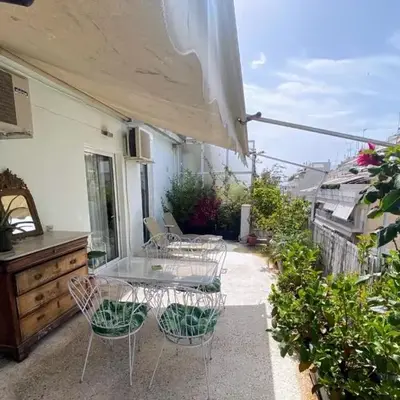 Koukaki sunshine roof apartment