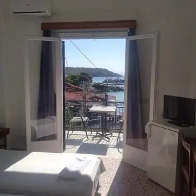 Ammoudia Rooms