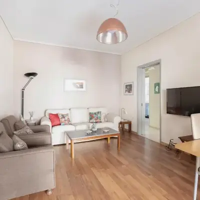 Heart of Koukaki flat