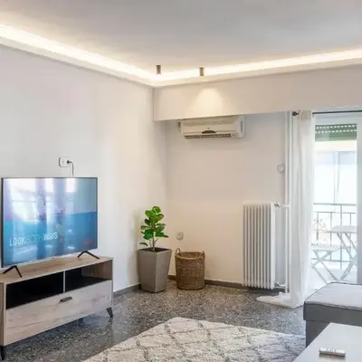 Lovely 2 bedroom rental in excellent location