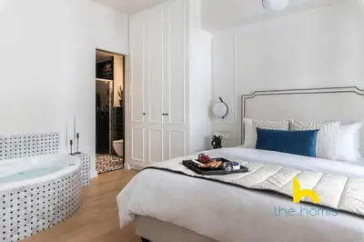 Gallery image of Athenian Elegance, Ensuite Whirlpool & Fireplace Near Acropolis in Athens
