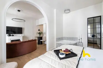 Gallery image of Athenian Elegance, Ensuite Whirlpool & Fireplace Near Acropolis in Athens