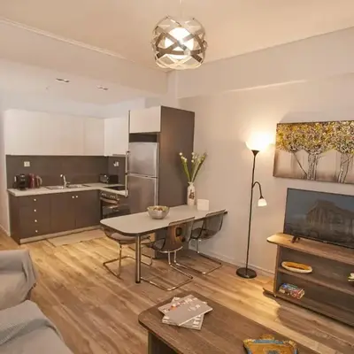 Modern Hospitality- apt near Children's Hospital