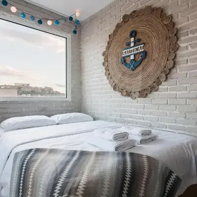 Wake up with Acropolis view!