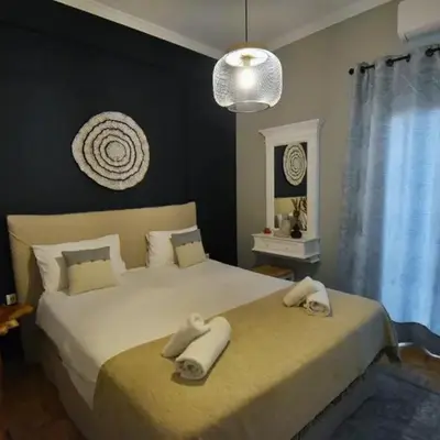 Seven Seconds Away Apartment