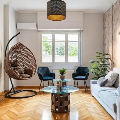 New Huge 5BDR/2bath Apt(+netflix)/1min toAcropolis
