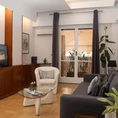 Quiet City Center Apt on a Pedestrian Street