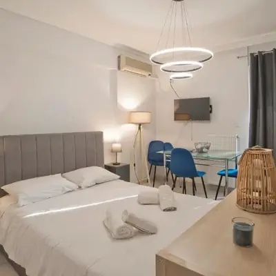 Ella Suite Piraeus Stylish St