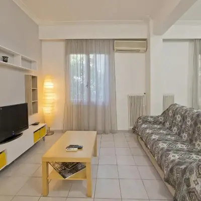 Mavili Square Cozy Apt AC & Kitchen