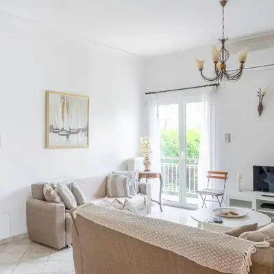 Spacious 2 bedroom apartment at Glifada