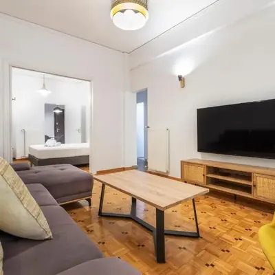 Oculus 2BD Athens Central Escape by Live&Travel